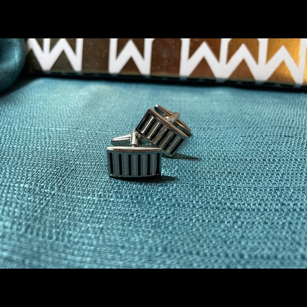 Men’s Cufflinks - Picture 2 of 3